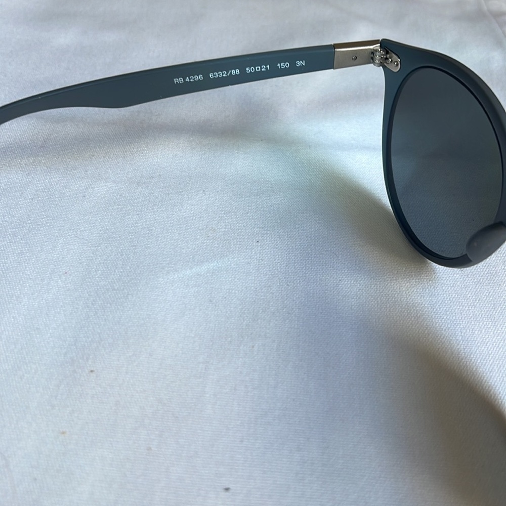 RAY BAN 4296 6332/88 50 21 150 Lite Force. Matte dark gray frames, silver lenses - Picture 6 of 8